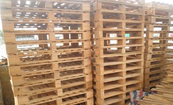 对于胶合板托盘发霉变色问题如何解决